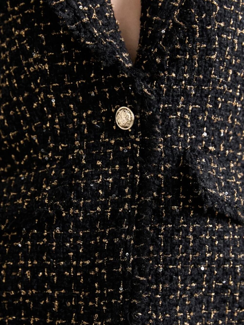 Cinq à Sept 'Khloe' Fringe-Trim Sylvie Boucle Blazer, Black/Gold - Picture 3 of 7